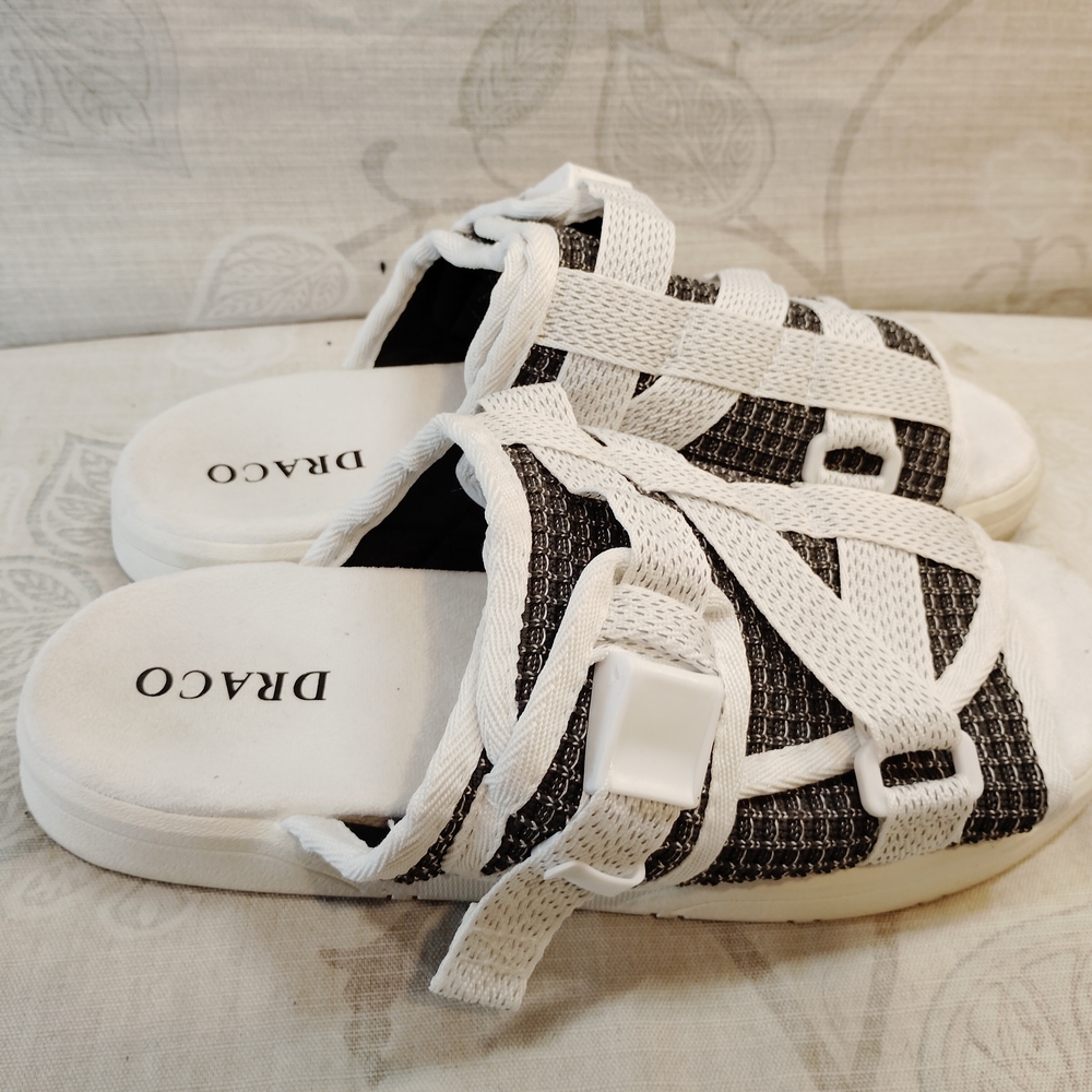 Stylish Draco Men's Black And White Slide Sandals